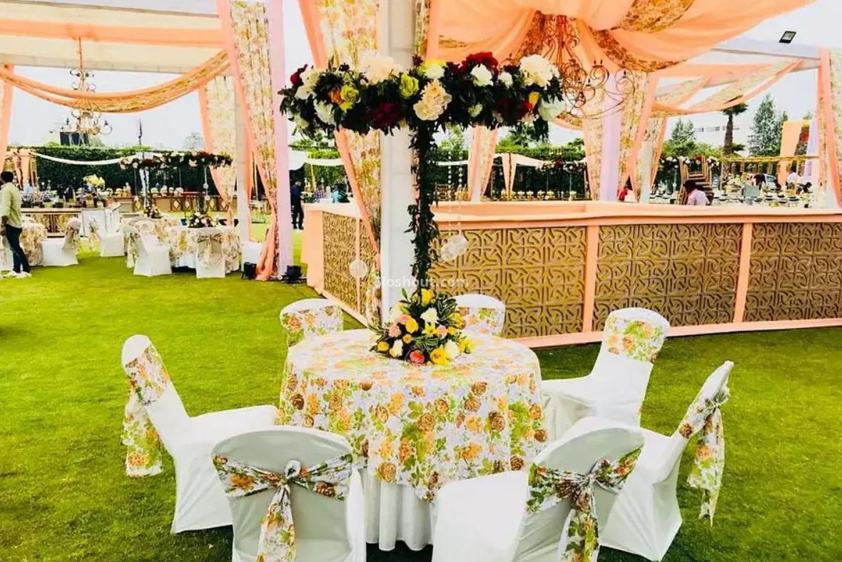 Amour Convention And Resorts